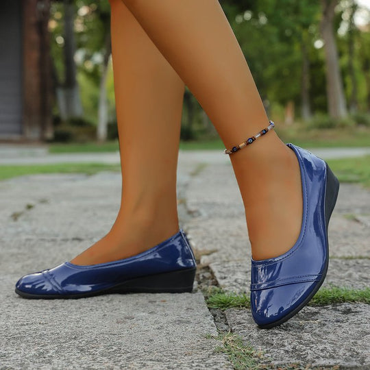 Damen Ballerinas mit elegantem Hochglanz-Lederober material und ergonomischer Laufsohle R&B