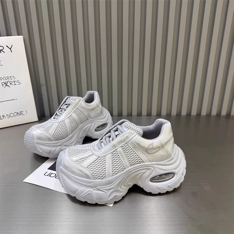 Damen Sportliche Chunky Sneakers mit atmungsaktiven Mesh-Einsätzen