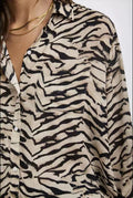 Damen Bluse mit auffälligem Tiermotiv und lockerer Passform R&B