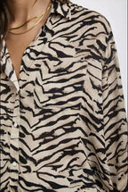Damen Bluse mit auffälligem Tiermotiv und lockerer Passform R&B