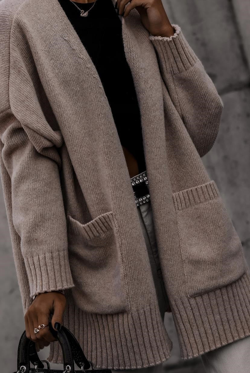 Damen gemütlicher Strickcardigan mit lässiger Silhouette und praktischen Taschen R&B