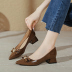 Damen elegante Ballerinas mit modischer Schleifenapplikation und komfortablem Blockabsatz