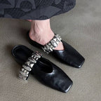 Damen Stiefelette mit glamourös dekoriertem Riemen