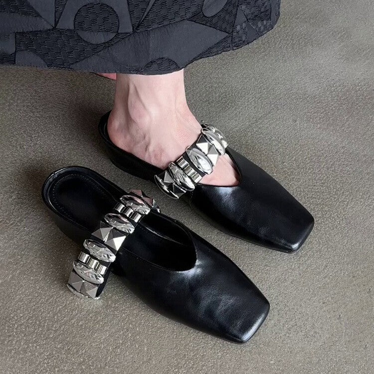 Damen Stiefelette mit glamourös dekoriertem Riemen