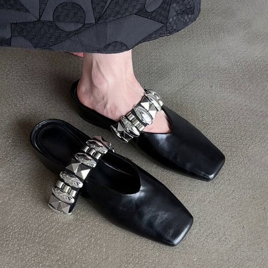 Damen Stiefelette mit glamourös dekoriertem Riemen R&B