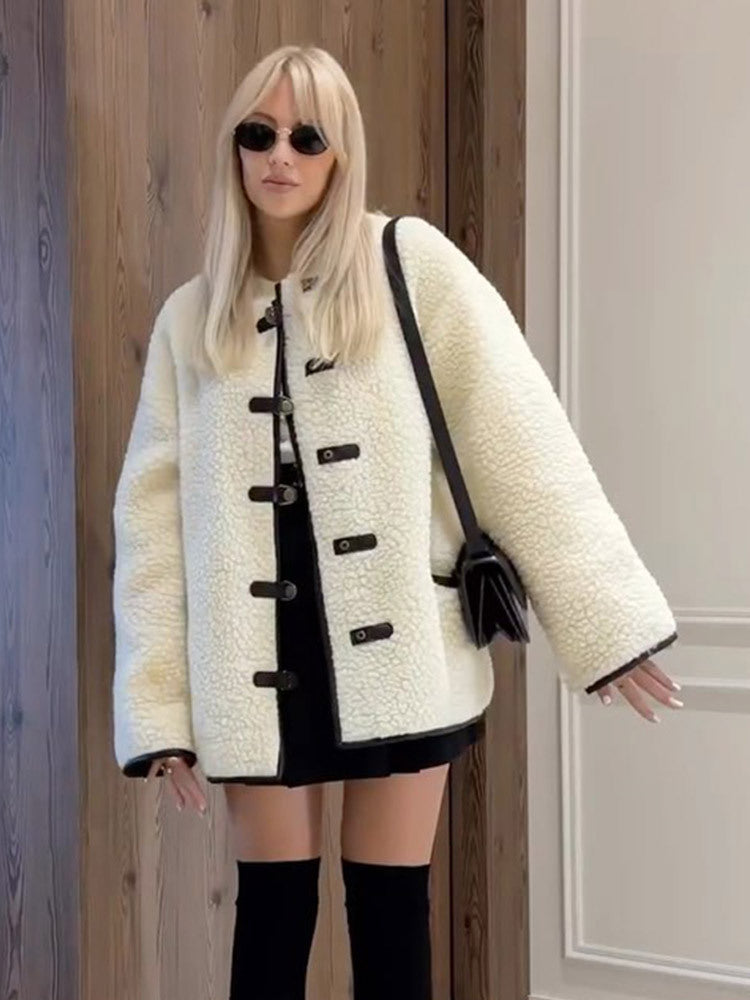 Damen Kunstfelljacke mit modernem Schnitt und praktischen Knopfdetails R&B