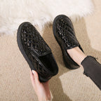 Damen gefütterte Slip-On Hausschuhe mit rutschfester Sohle und modischem Steppdesign