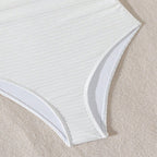 Damen Einteiler Badeanzug mit modischem Wickeldesign und aufregenden Cut-Out-Details R&B