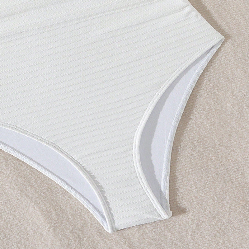 Damen Einteiler Badeanzug mit modischem Wickeldesign und aufregenden Cut-Out-Details R&B