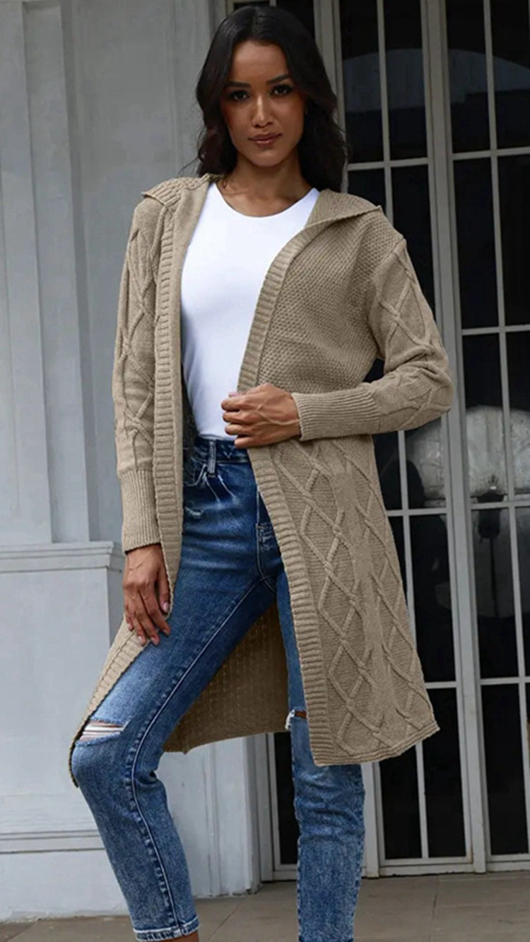 Damen Strickjacke mit Kapuze und eleganten Zopfmuster R&B