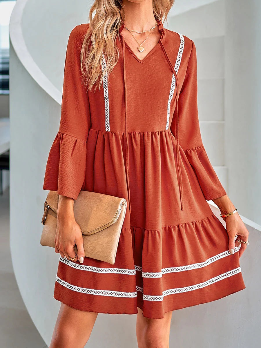 Damen lässiges Freizeitkleid mit V-Ausschnitt und dekorativem Spitzenbesatz R&B