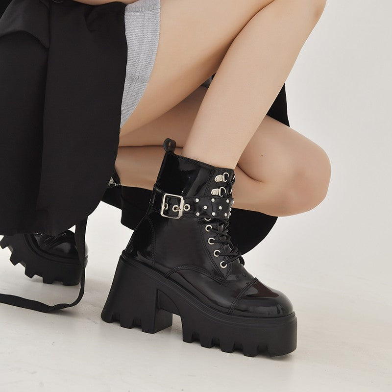 Damen High-Top Stiefeletten mit modischem Schnallen-Detail und robustem Plateau R&B
