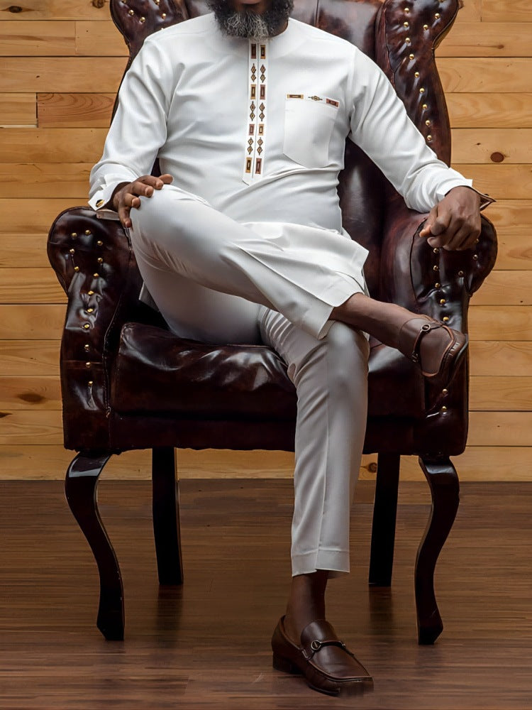 Herren traditionelles Kaftan-Outfit mit eleganten Stickereien