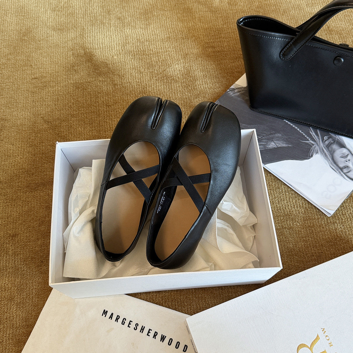 Damen Elegante Ballerinas mit modischem Riemchen und gepolstertem Fußbett R&B