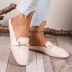 Damen Elegante Mokassins mit Perlen-Detail und modischem Kettenverschluss R&B