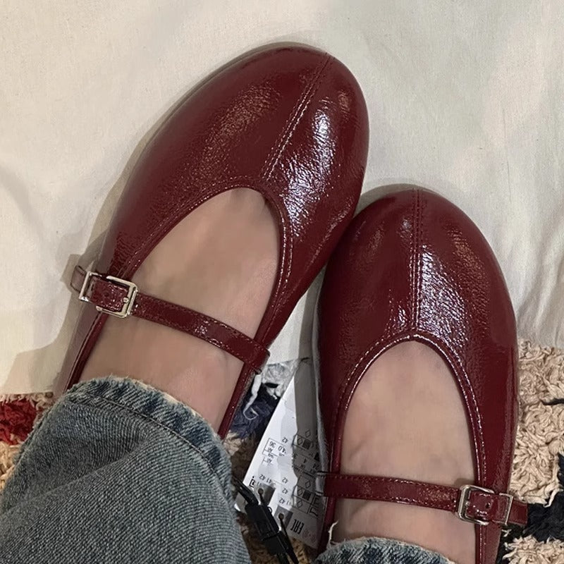 Damen Ballerinas mit verstellbarem Riemen und glänzender Oberfläche R&B