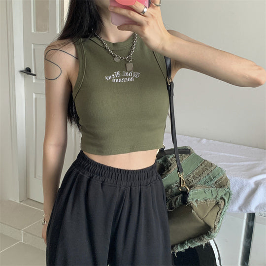 Damen-Crop-Top mit hohem Kragen und dezentem Schriftzug R&B