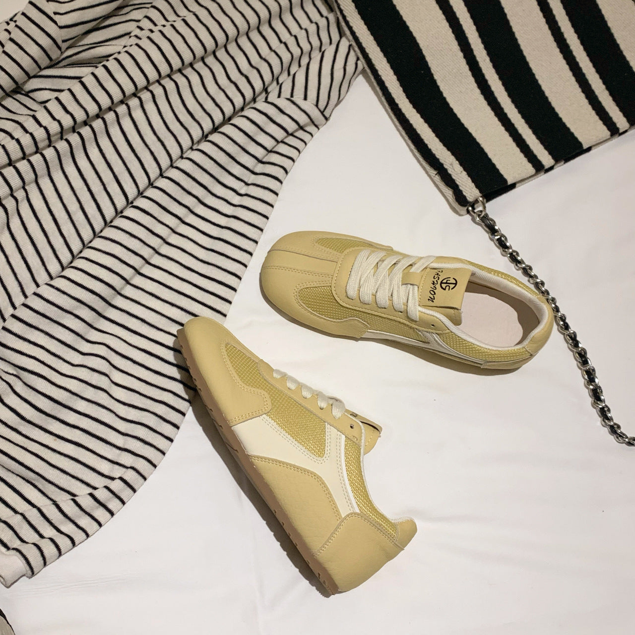 Damen Leichte Freizeitsneaker mit atmungsaktivem Netzmaterial und flexibler Sohle R&B