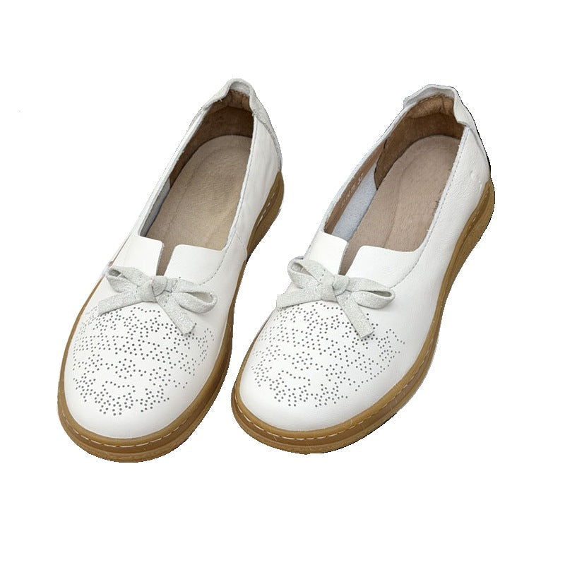 Damen Mokassin-Schuhe mit modischem Schnitt und perforierten Details