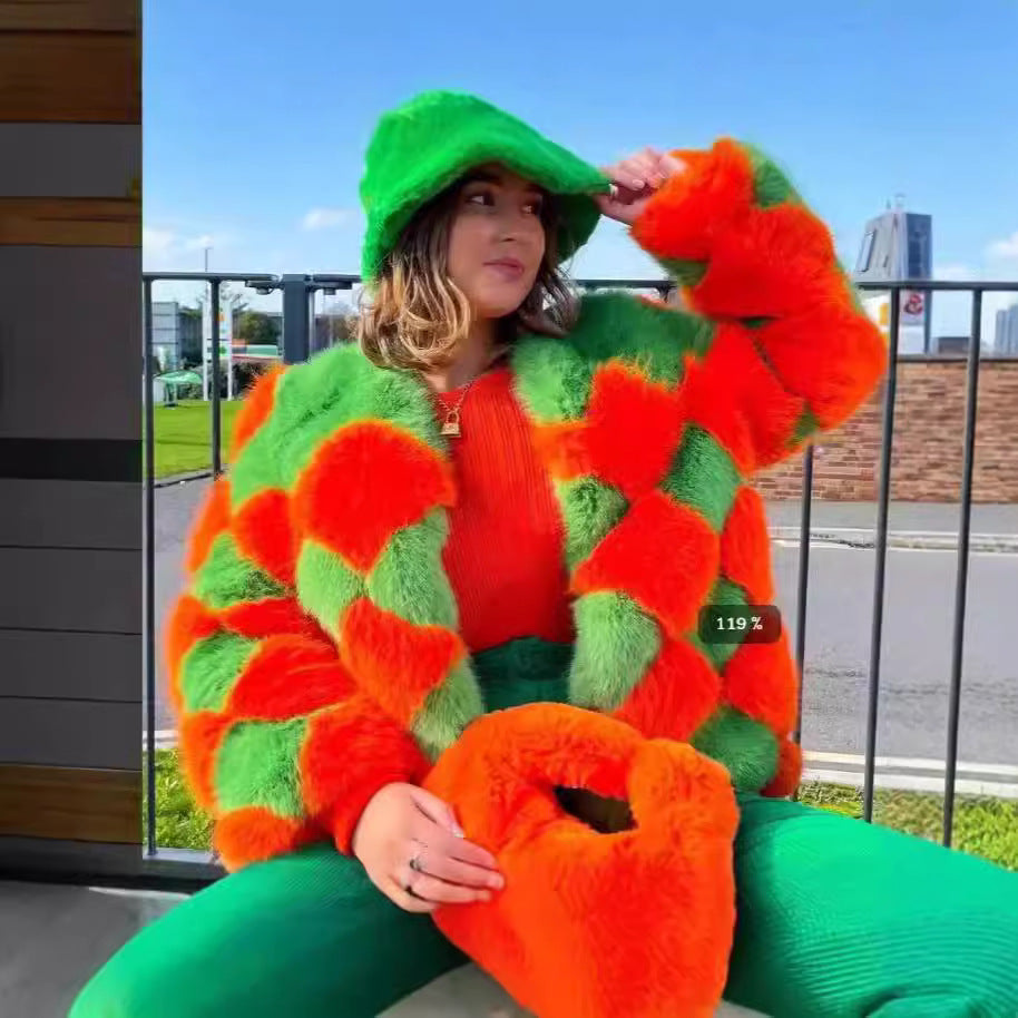 Damen auffällige Kunstpelzjacke mit innovativem Karomuster und kurzem Schnitt R&B