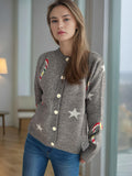 Damen Strickjacke mit festlichem Motiv und dekorativen Knöpfen R&B