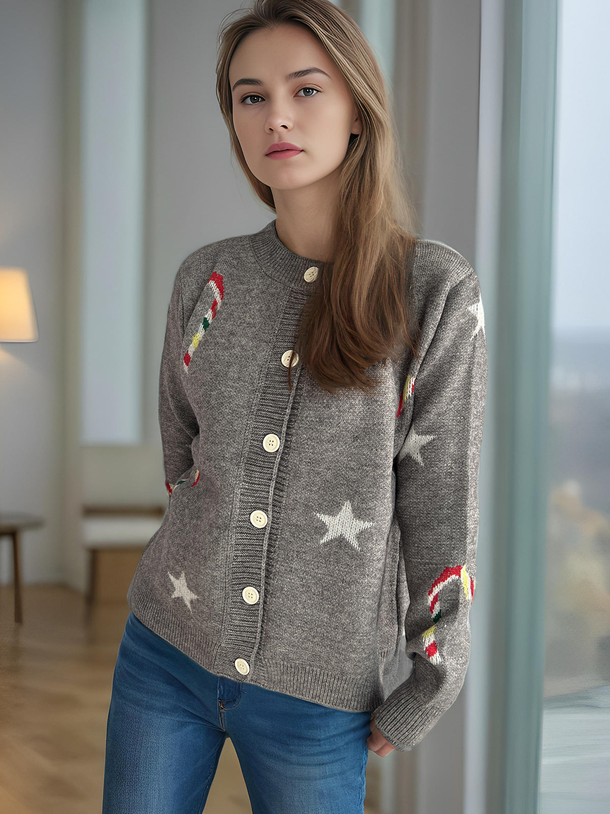 Damen Strickjacke mit festlichem Motiv und dekorativen Knöpfen R&B