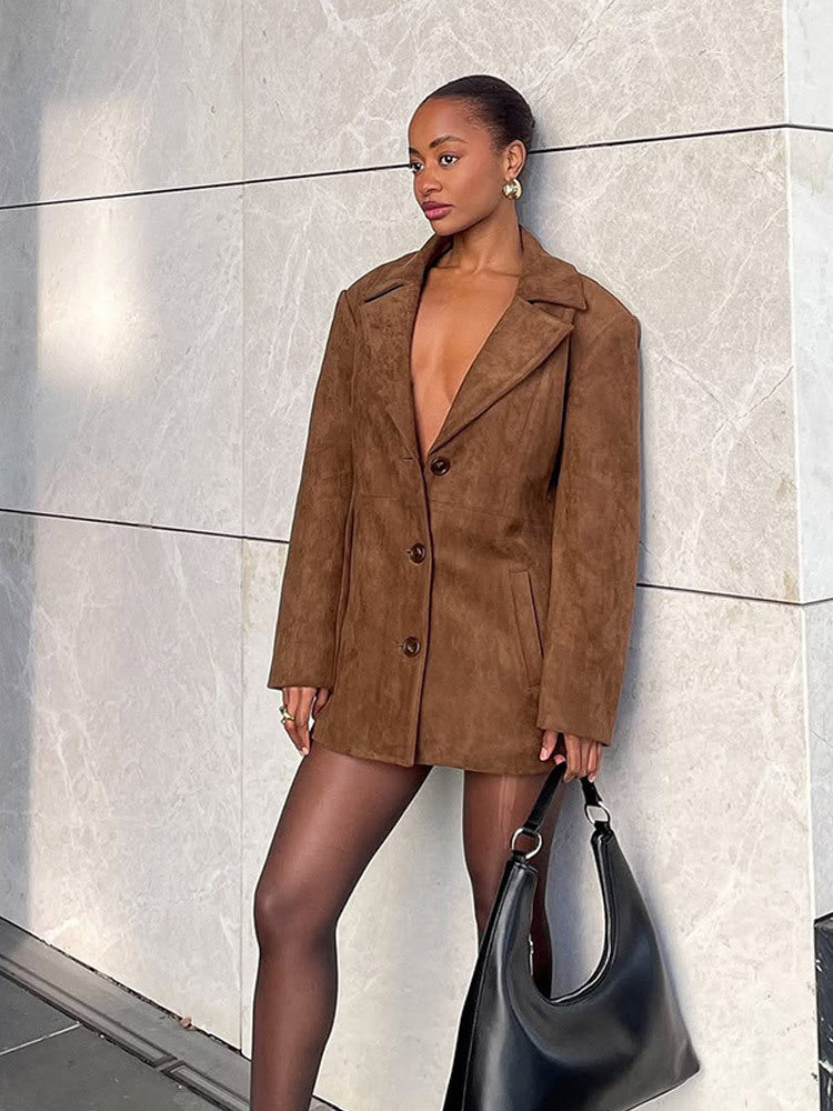 Damen Designer-Sakko mit tiefem V-Ausschnitt und modernen Details R&B