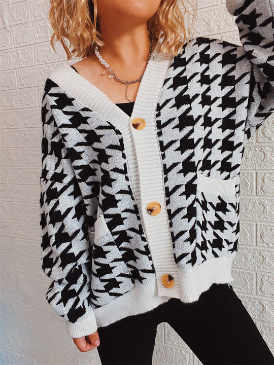 Damen gemütlicher Strickcardigan mit modernen Hahnentrittmuster und Knopfdetails R&B