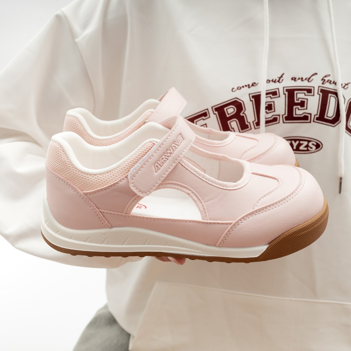 Damen Komfortable Slip-On Sneakers mit atmungsaktiver Mesh-Oberfläche und rutschfester Sohle