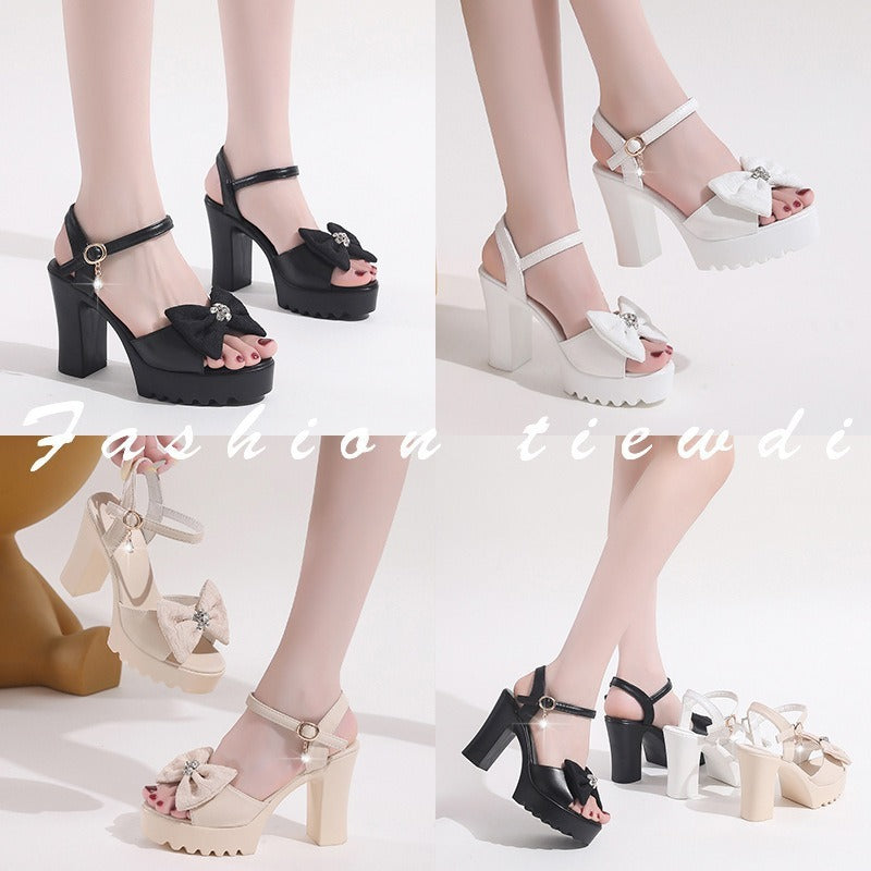 Damen elegante Plateau-Sandalen mit Schleifen-Detail und modischem Riemendesign R&B