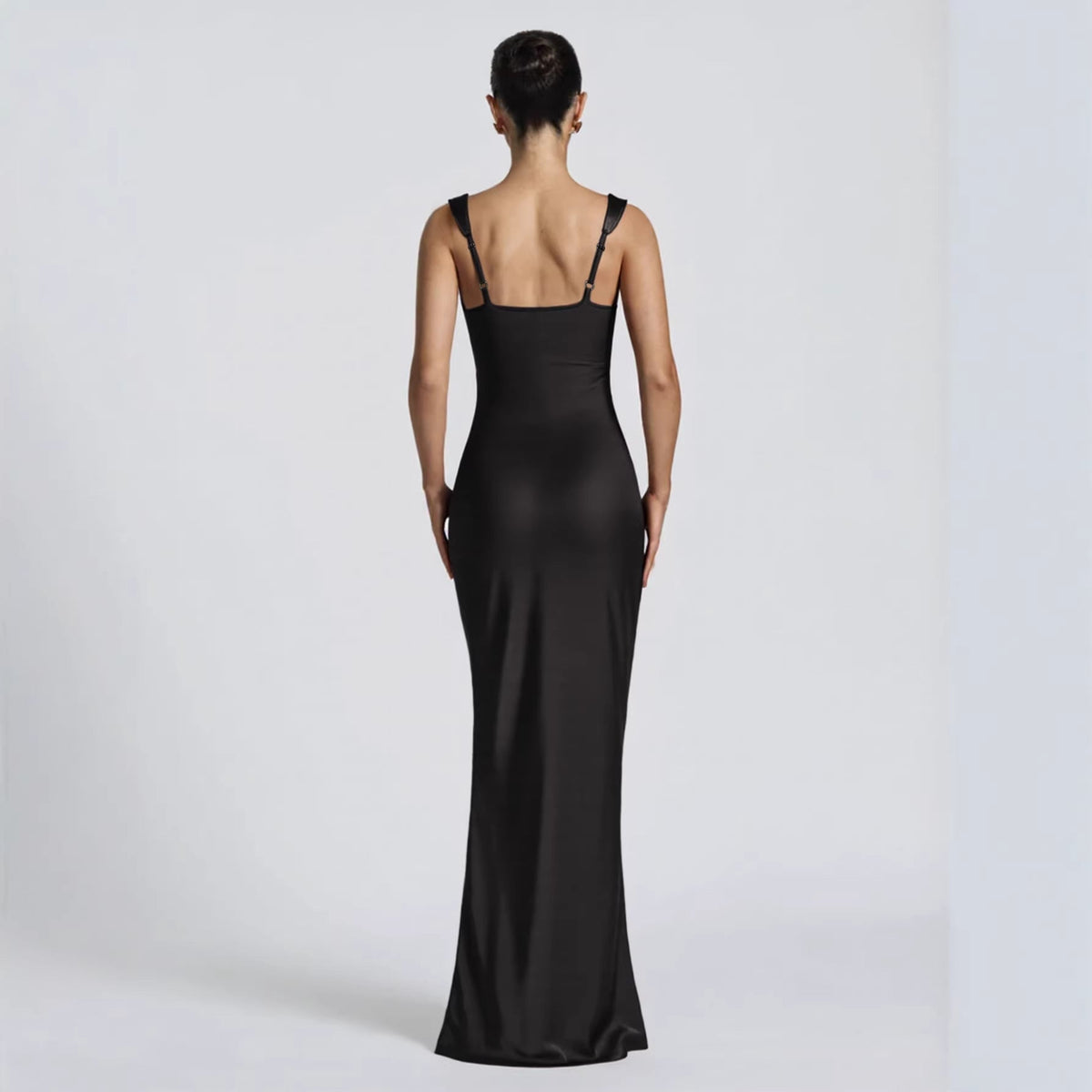 Damen Elegantes Satin-Maxi-Kleid mit figurschmeichelndem Design