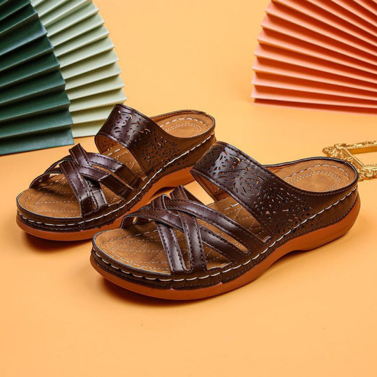 Damen komfortable und stilvolle Pantolette mit durchbrochenem Design R&B
