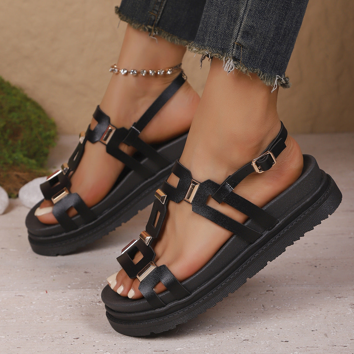 Damen Komfortable Sandalen mit modernen Blockelementen und anatomischem Fußbett R&B