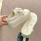 Damen Modische Plateau-Sneaker mit floralen Applikationen und atmungsaktiver Sohle R&B