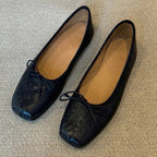 Damen Ballerinas mit einzigartigem Zehenabschluss und verstellbarem Riemen