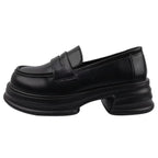 Damen modische Loafers aus glänzendem Material mit breitem Sohlenprofil R&B
