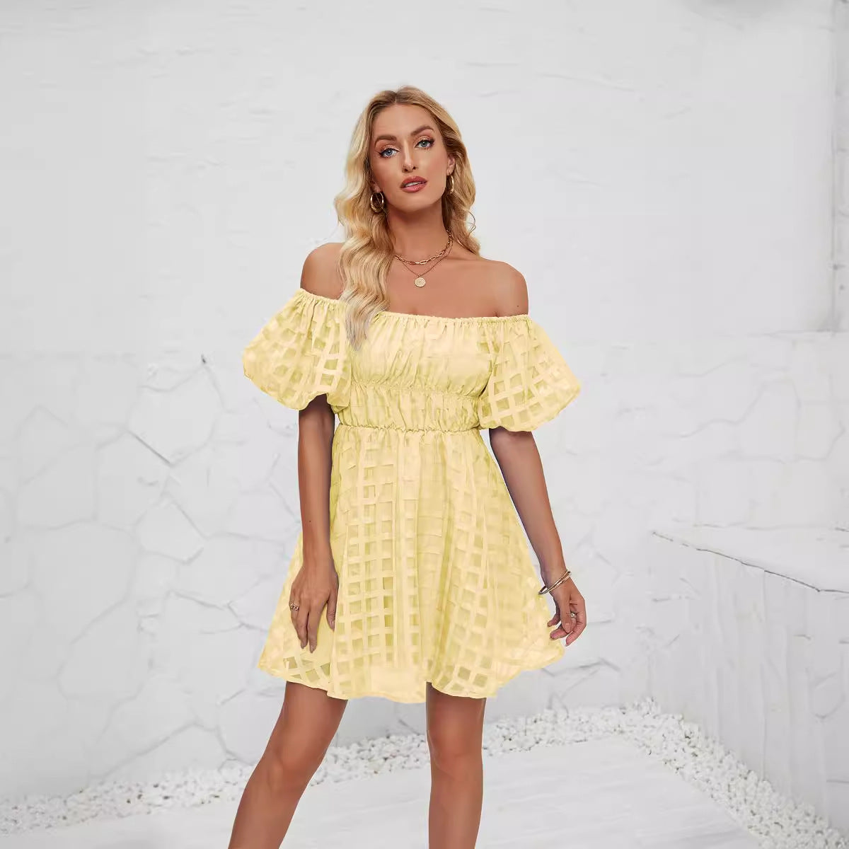 Damen Sommerkleid mit luftigen Puffärmeln und verspieltem Karo-Muster R&B
