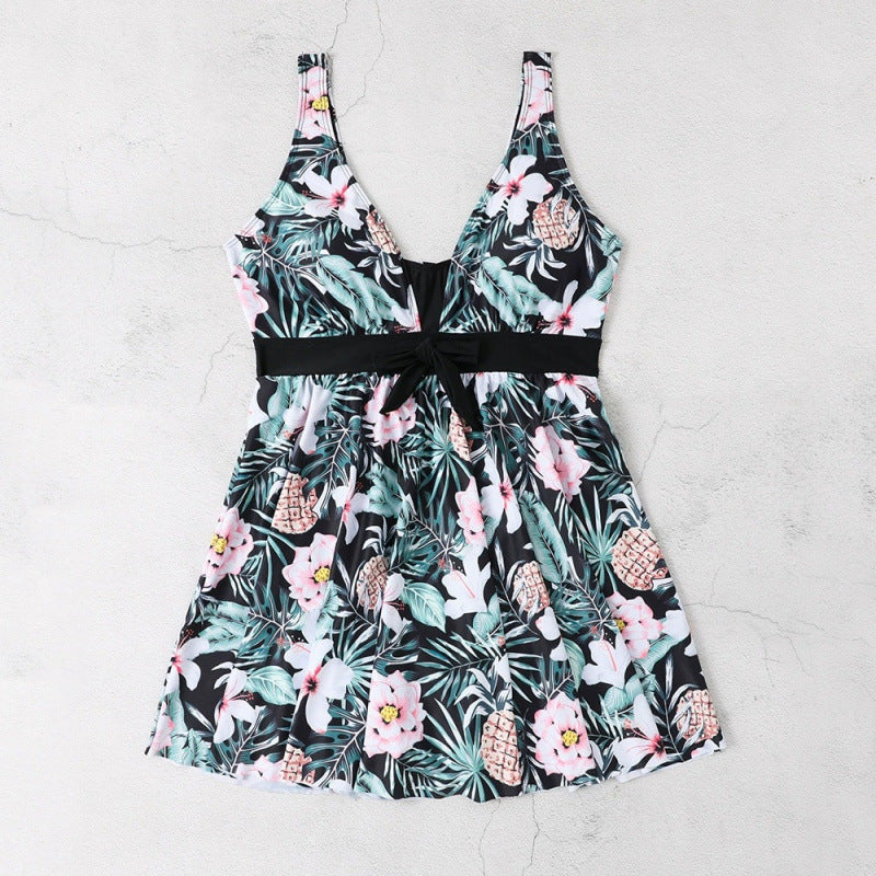 Damen Badekleid mit floralen Mustern und schmeichelndem Schnitt R&B