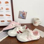 Damen Freizeitsneaker mit verspieltem Hello Kitty Design