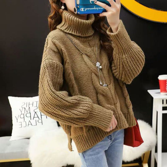 Damen Grobstrickpullover mit hohem Rollkragen und modernem Zopfmuster R&B
