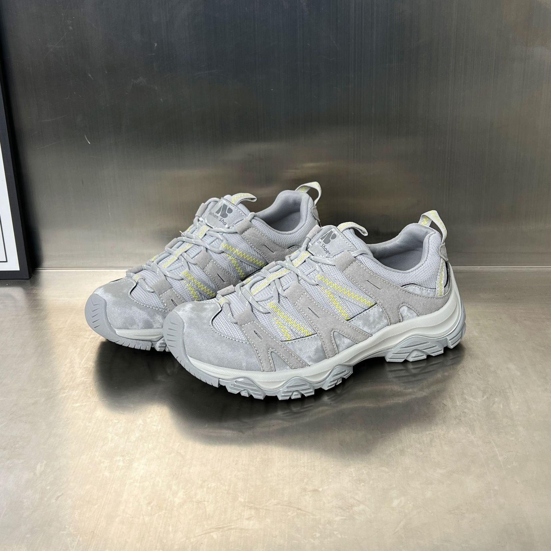 Damen Trailrunning Schuhe mit innovativer Dämpfungstechnologie und rutschfester Sohle R&B