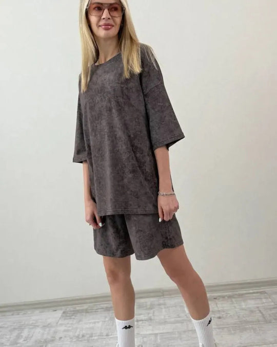 Damen elegantes Freizeit-Set aus locker sitzendem T-Shirt und kurzen Pants R&B
