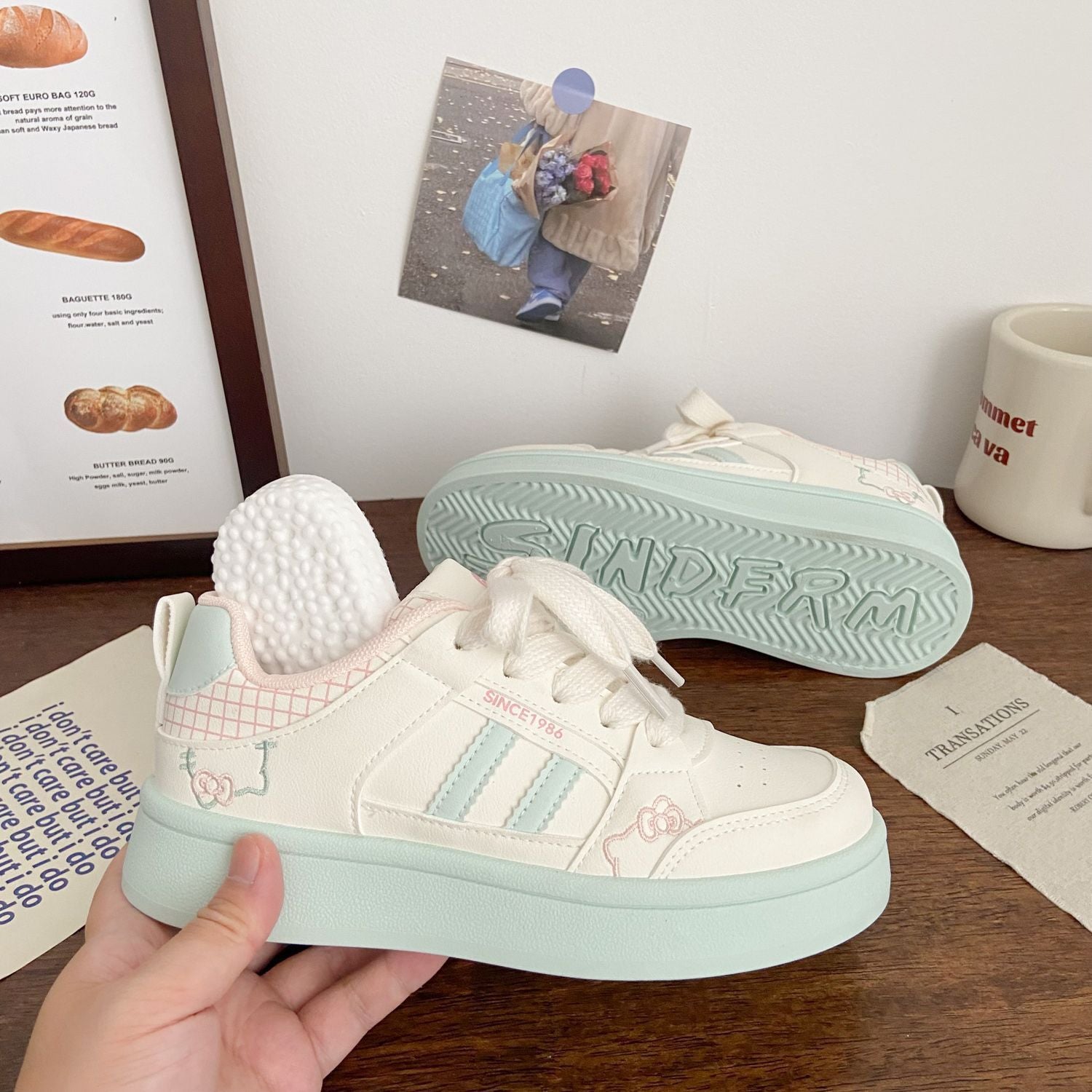 Damen Komfort-Sneakers mit verspielten Applikationen und bequemer Dämpfung R&B