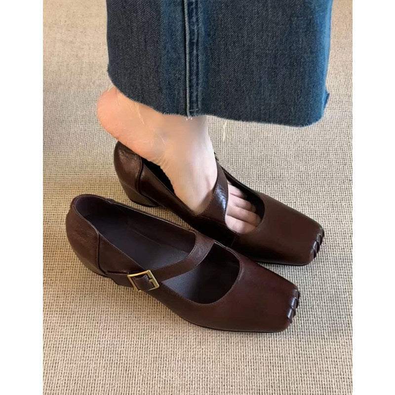 Damen Elegante und bequeme Schuhe mit T-Strap
