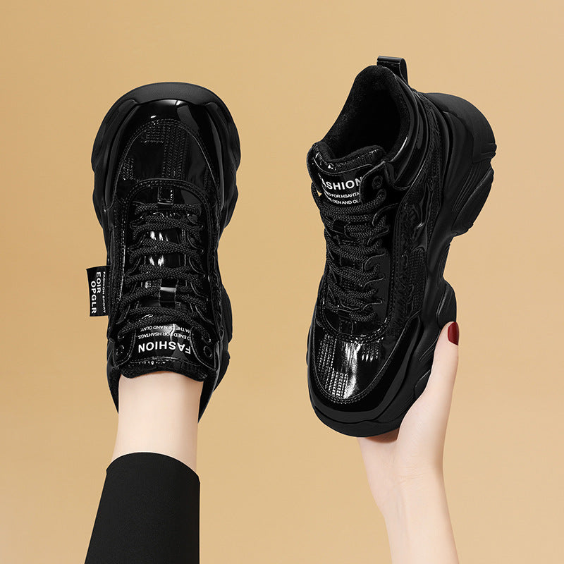 Damen Sportliche Fashion-Sneaker mit ergonomischer Dämpfung und glänzendem Obermaterial R&B