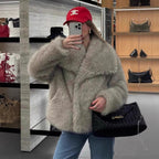 Damen Kunstpelzjacke mit luxuriösem Schnitt und weitem Kragen R&B