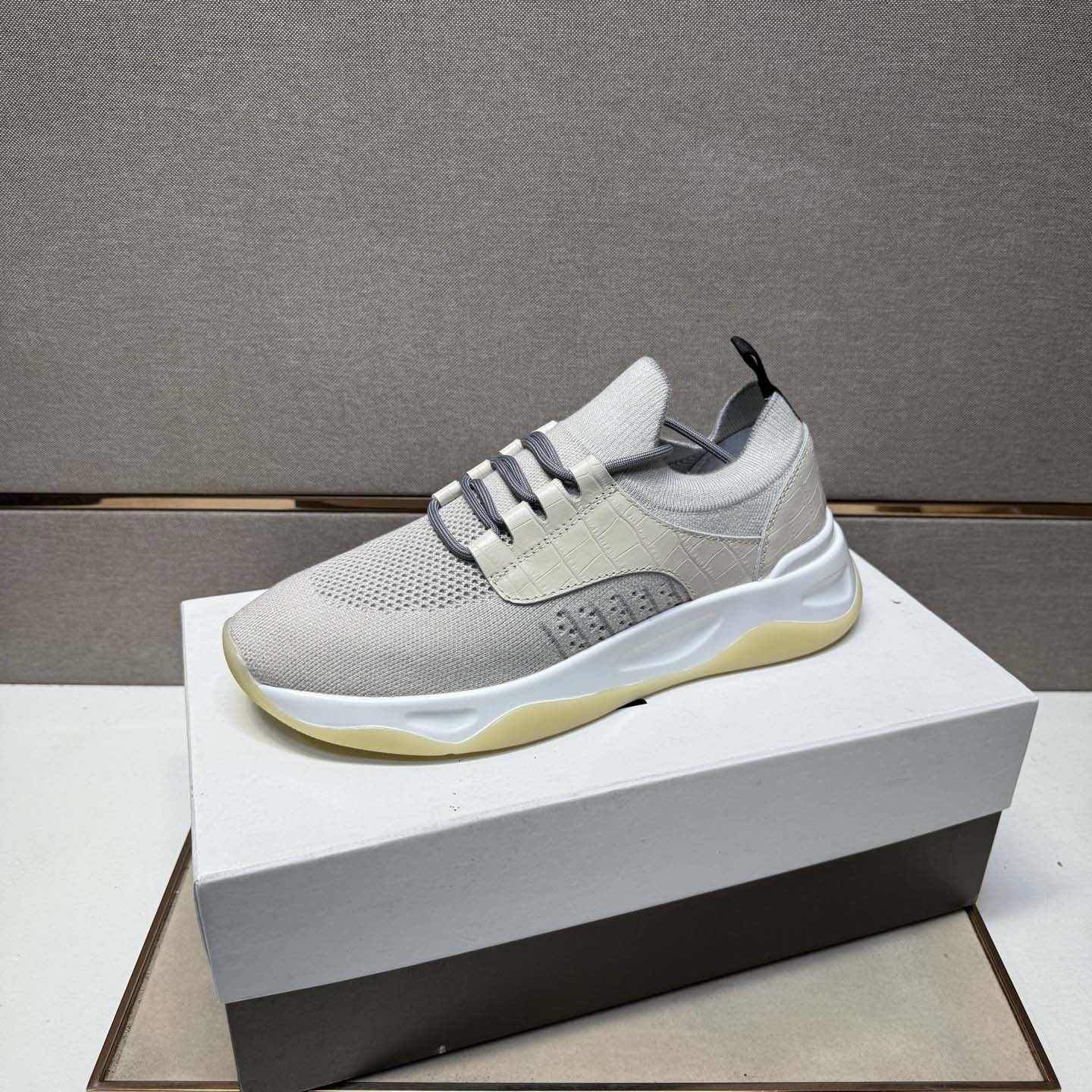 Damen Atmungsaktive Sneakers mit innovativem Obermaterial und rutschfester Sohle R&B