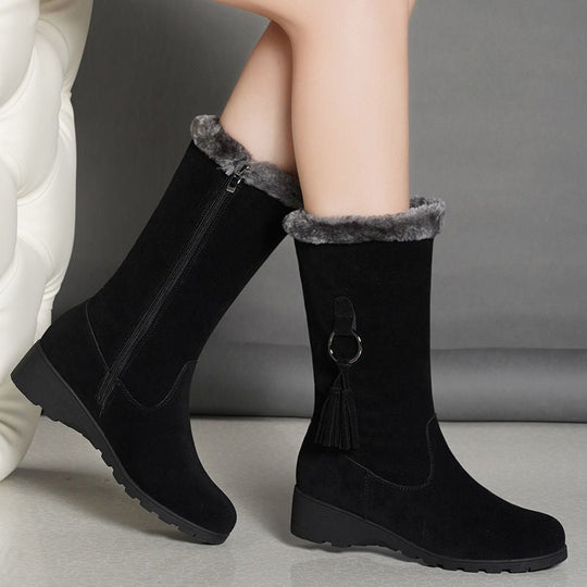 R&B | Stiefel - Wildlederähnlich - Wadenhöhe - Niedriger Keilabsatz - Quasten-Detail