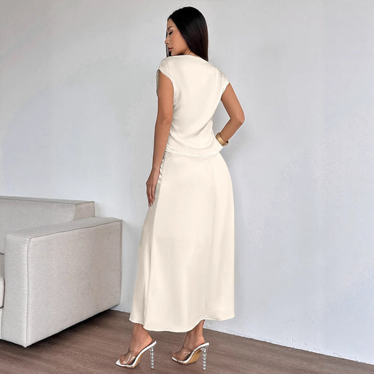 Damen elegantes Abendkleid mit fließendem Stoff und raffiniertem Halsausschnitt R&B