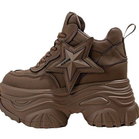 Damen Sportliche Plateau-Sneaker mit markantem Sternapplikation